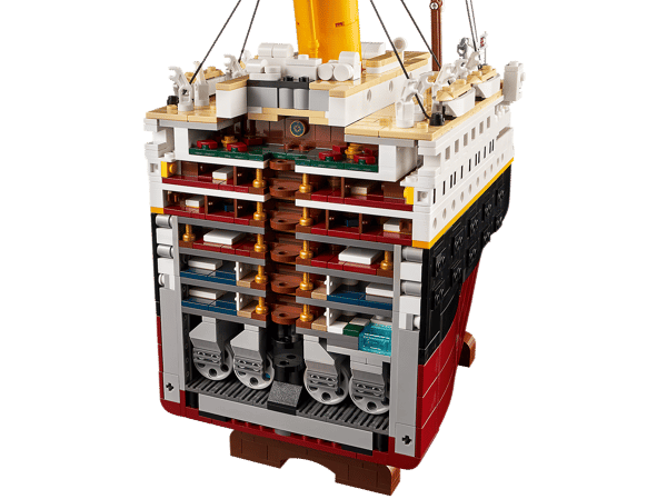 LEGO® Titanic - Image 14