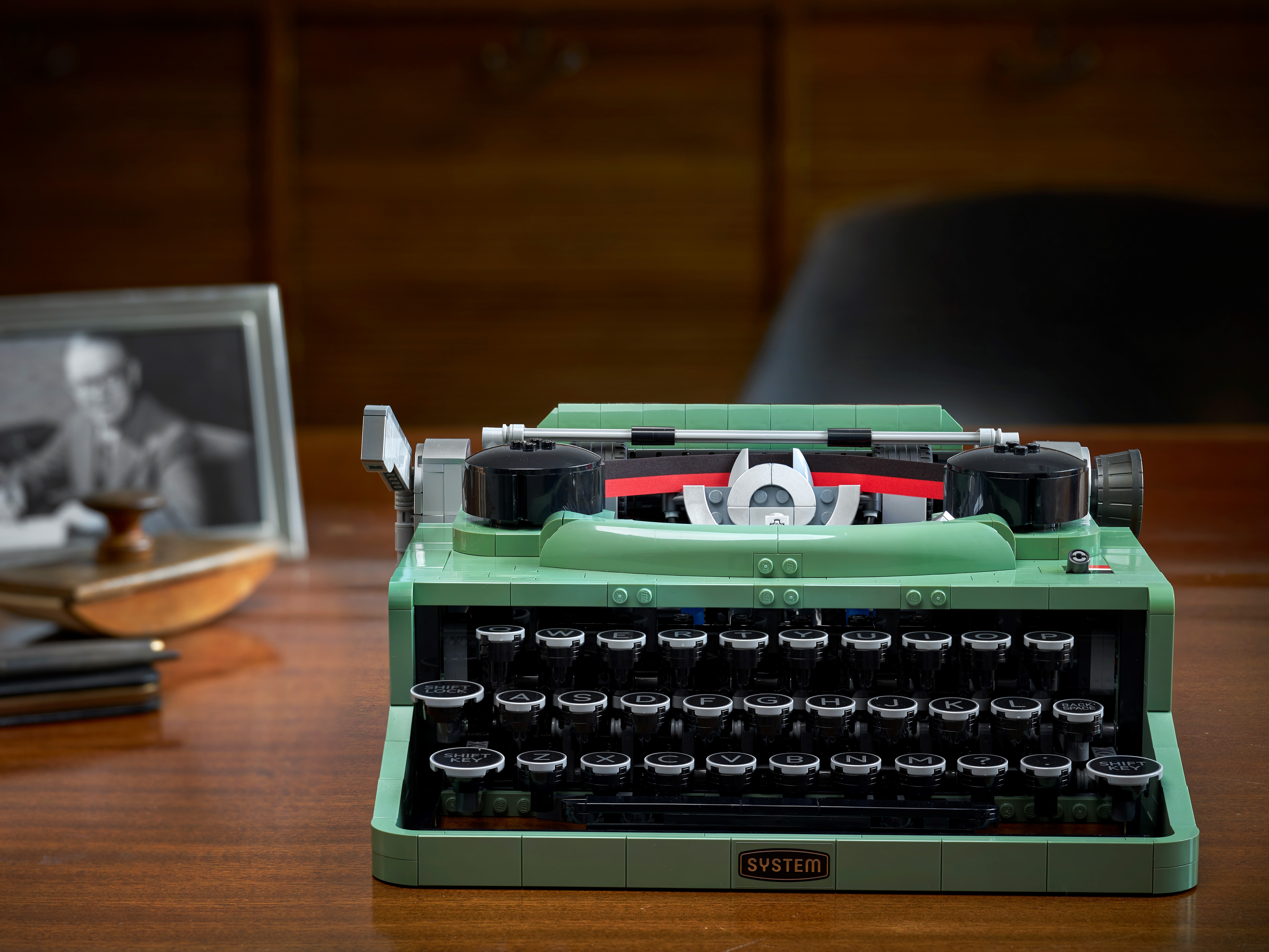 Typewriter, la nueva máquina de escribir LEGO - elástica magazine