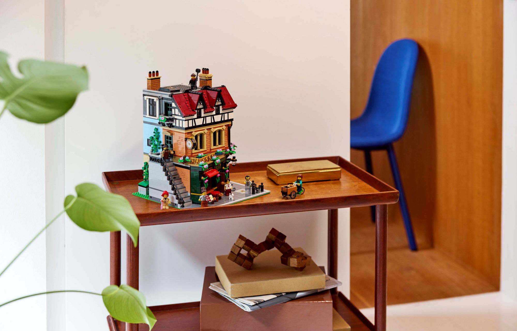 Best Gifts for 16-Year-Old Girls | Official LEGO® Shop CA