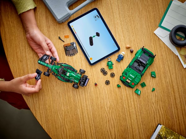 Aston Martin Safety Car & AMR23 - Image 12