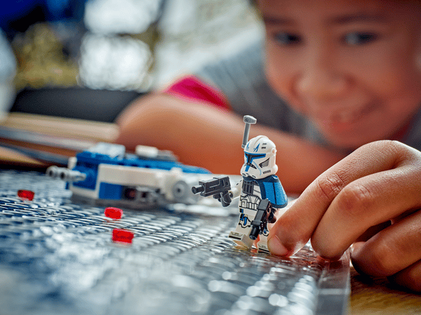 LEGO 75391 Le Microfighter Y-Wing™ du Capitaine Rex — visuel 8 sur 8