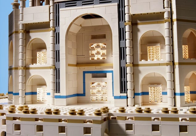 Mahal | Creator Expert | Buy online the Official LEGO® US