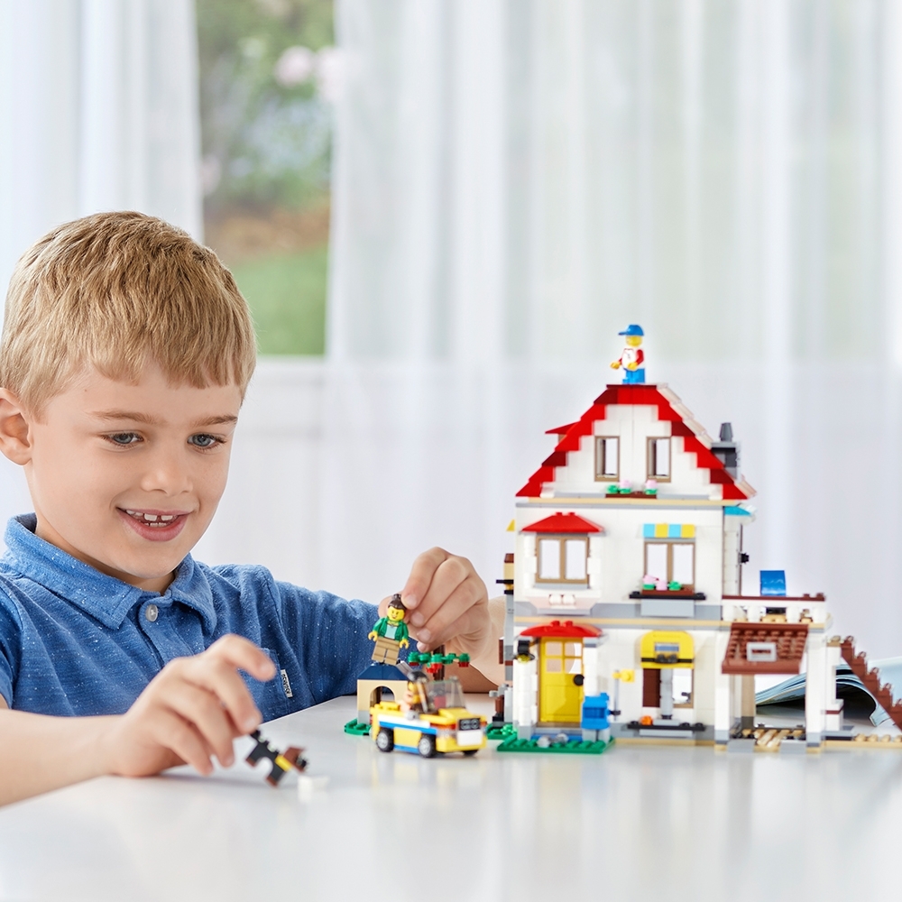 Family Villa 31069 Creator 3-in-1 | Buy online at the Official LEGO® US