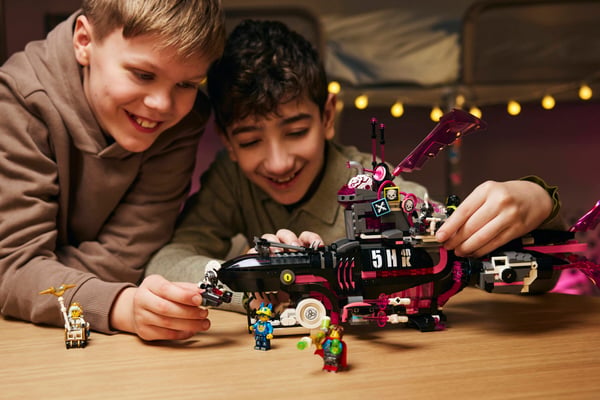 LEGO 71500 Le sous-marin requin des cauchemars — visuel 7 sur 8