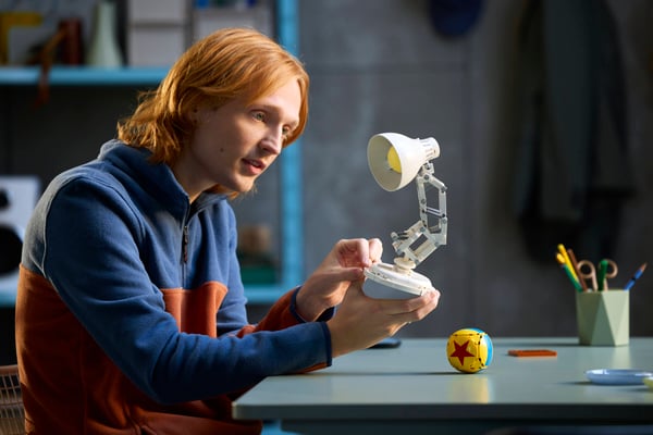 LEGO 21357 Disney Pixar Luxo Jr. — visuel 8 sur 8