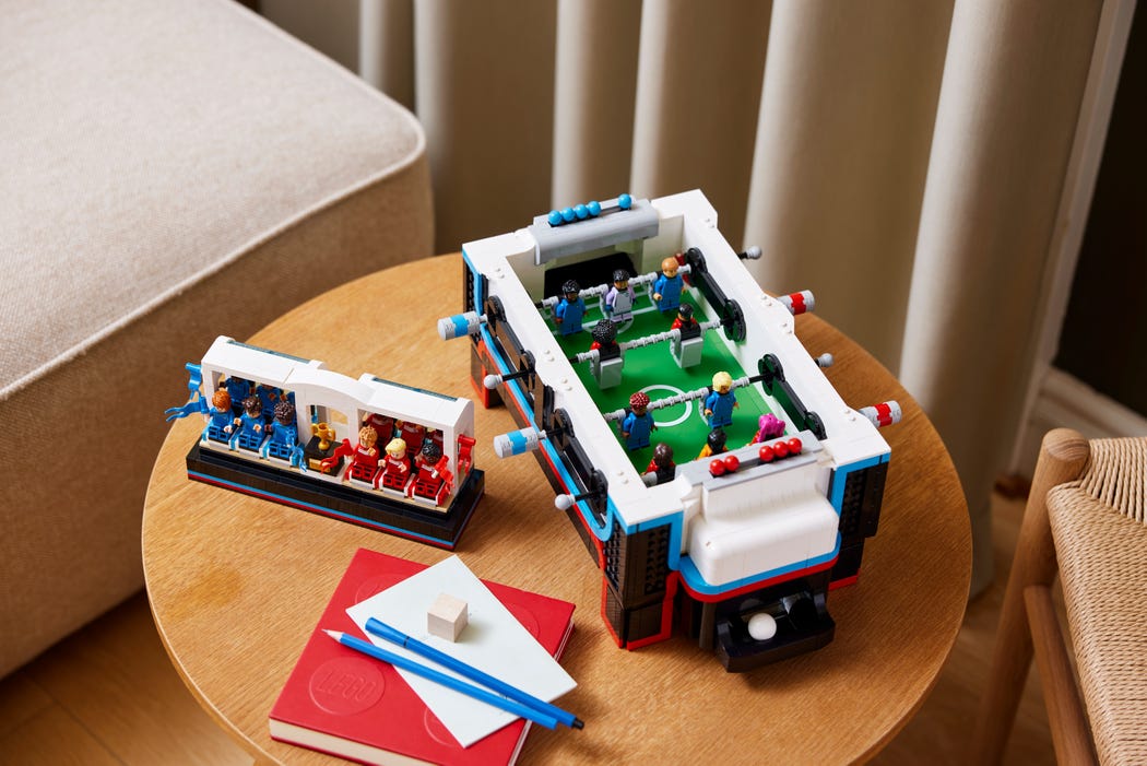 6 Best Gifts for Soccer Lovers | Official LEGO® Shop US