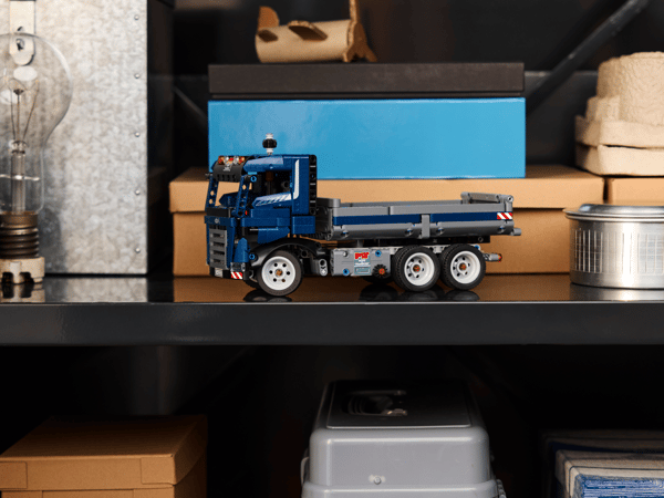 LEGO 42203 Camion benne — visuel 8 sur 8