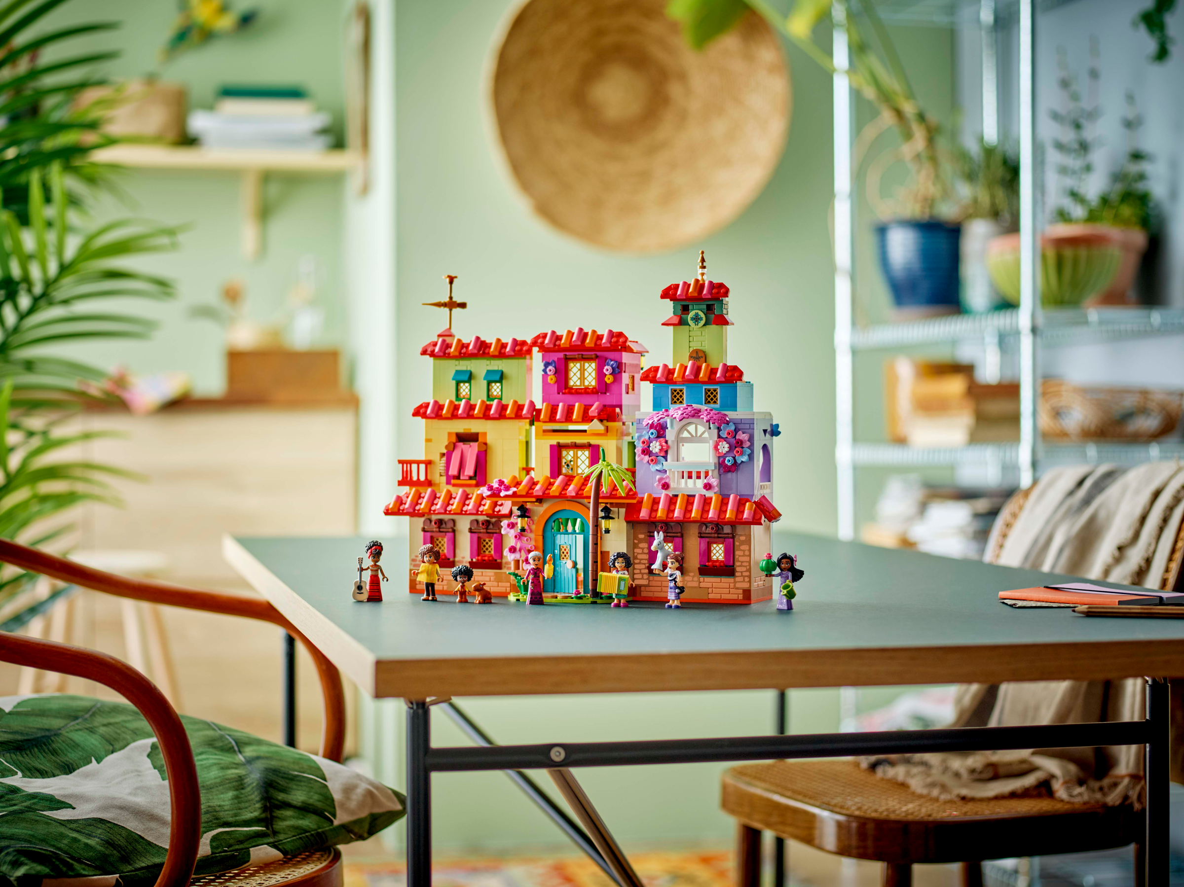 マドリガル家 の まほうの家 43245 | ディズニー™ |レゴ®ストア公式