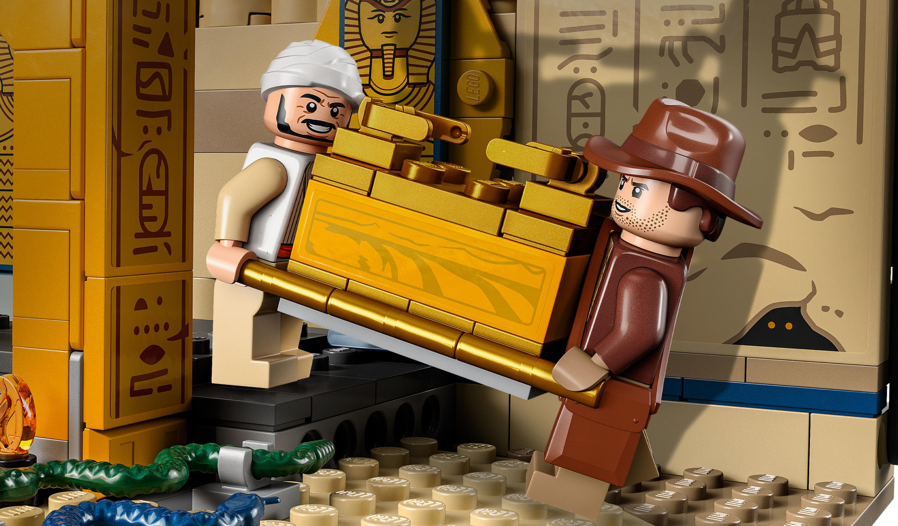 LEGO Indiana Jones Escape from The Lost Tomb 77013 Building Toy, Featuring  a Mummy and an Indiana Jones Minifigure from Raiders of The Lost Ark Movie