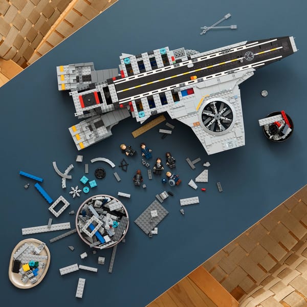 S.H.I.E.L.D. Helicarrier - Image 10