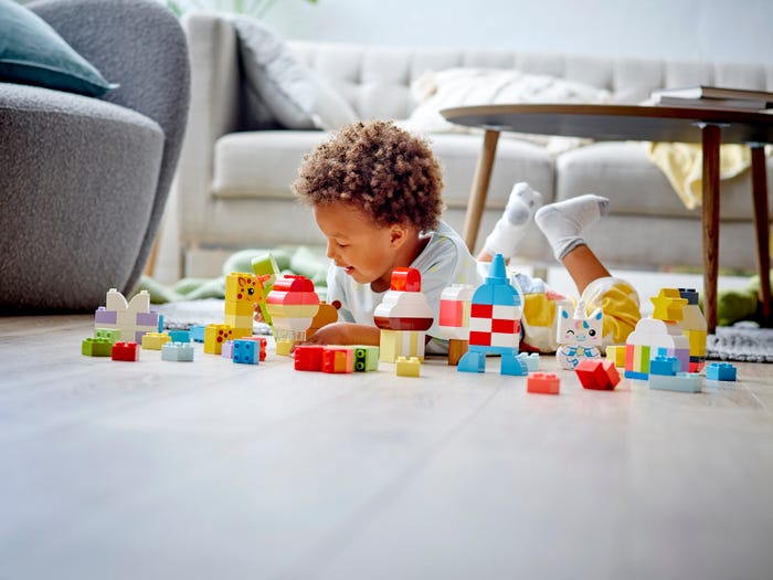 Las habilidades que los niños de dos a cinco años pueden desarrollar con  las piezas de Lego