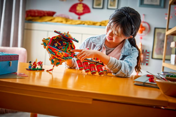 LEGO 80118 Le feu d'artifice porte-bonheur — visuel 8 sur 8