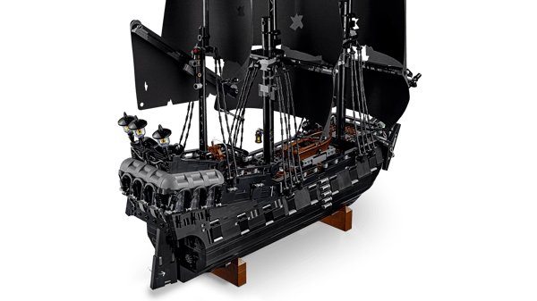 LEGO 10365 Le bateau pirate du capitaine Jack Sparrow — visuel 7 sur 8