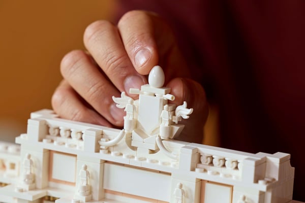 LEGO 21062 La fontaine de Trevi — visuel 6 sur 8