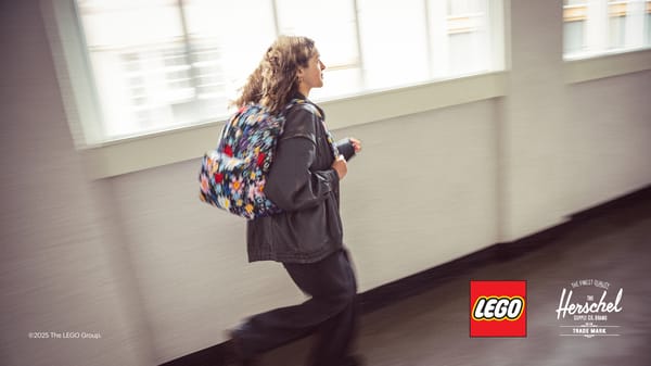 Herschel Classic™ XL Backpack – Garden Floral - Image 11