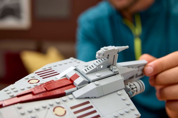 LEGO 75404 Le transport d’assaut de classe Acclamator — visuel 6 sur 8
