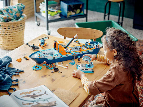 Arctic Explorer Ship - Image 14