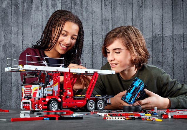 Studerende helgen Kærlig Car Transporter 42098 | Technic™ | Buy online at the Official LEGO® Shop US