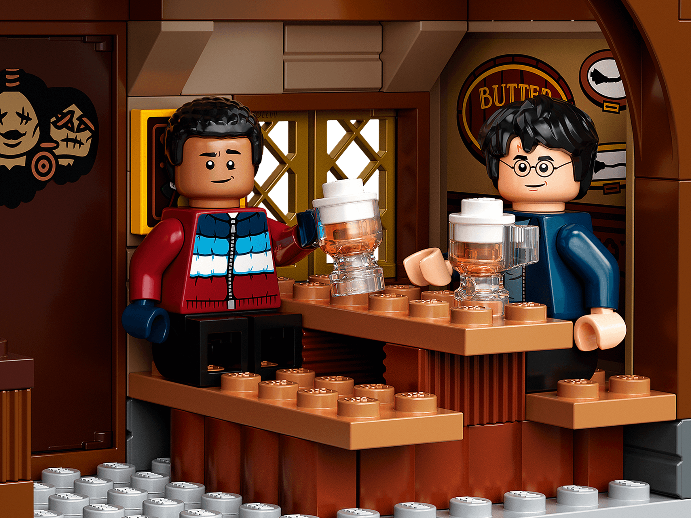 LEGO Harry Potter 76388 Visita al Villaggio Di Hogsmeade, 2 Case Giocattolo  e 6 Minifigure, Giochi per Bambini da 8 Anni LEGO 2021