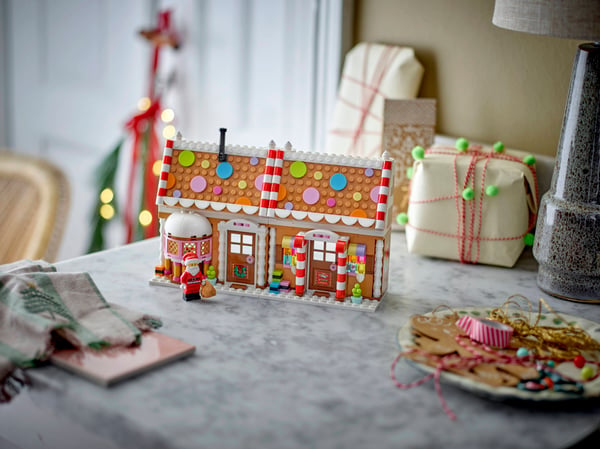 LEGO 40809 La maison en pain d’épices festive — visuel 8 sur 8