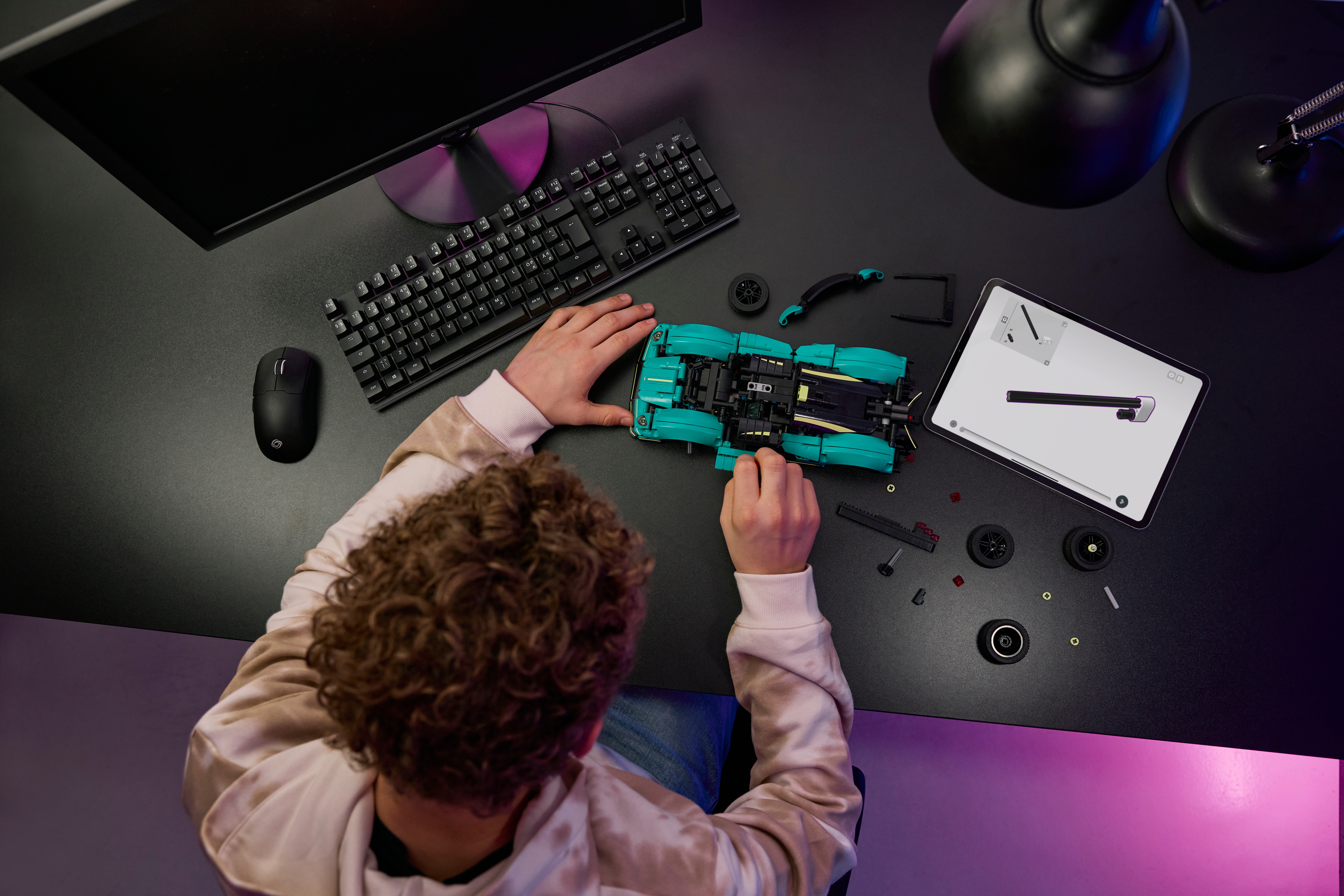 Aston Martin Valkyrie 42208 | テクニック |レゴ®ストア公式