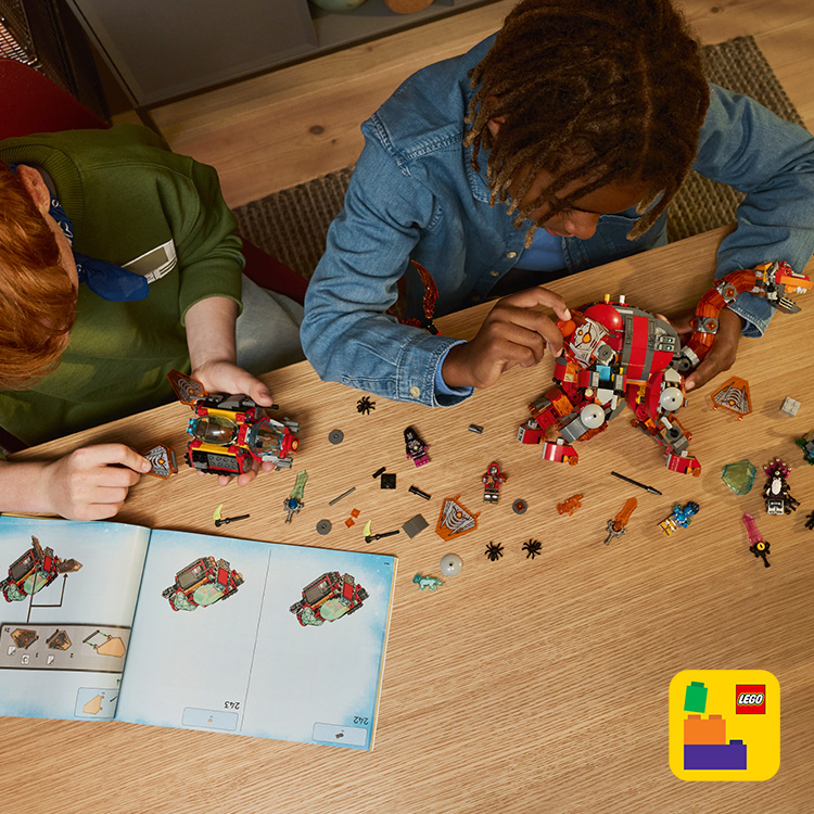 Dino Jet 71514 | LEGO® DREAMZzz™ | Buy online at the Official LEGO