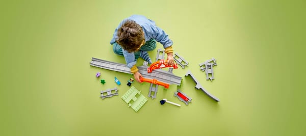 Train Bridge and Tracks Expansion Set - Image 9