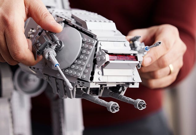Building the NEW LEGO Star Wars UCS 'AT-AT' (75313) - Speed Build + Review