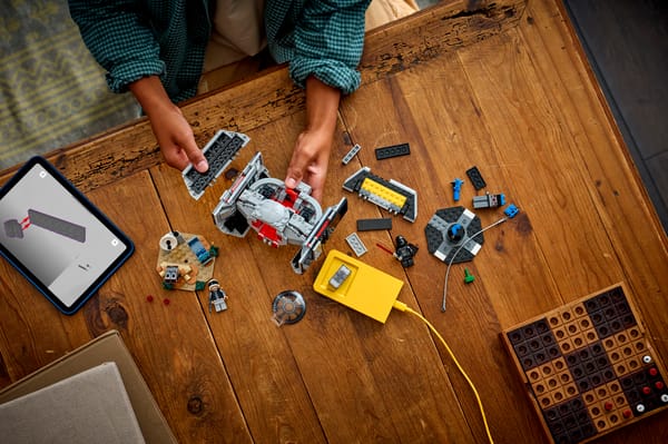 SMART Play™: Darth Vader's TIE Fighter™ - Image 18