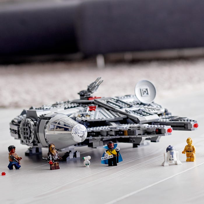 chauffør Ikke moderigtigt Rotere Historien bag vores (mange) LEGO® Star Wars™ Tusindårsfalken-sæt | LEGO  Adults Welcome | LEGO.com | Officiel LEGO® Shop DK