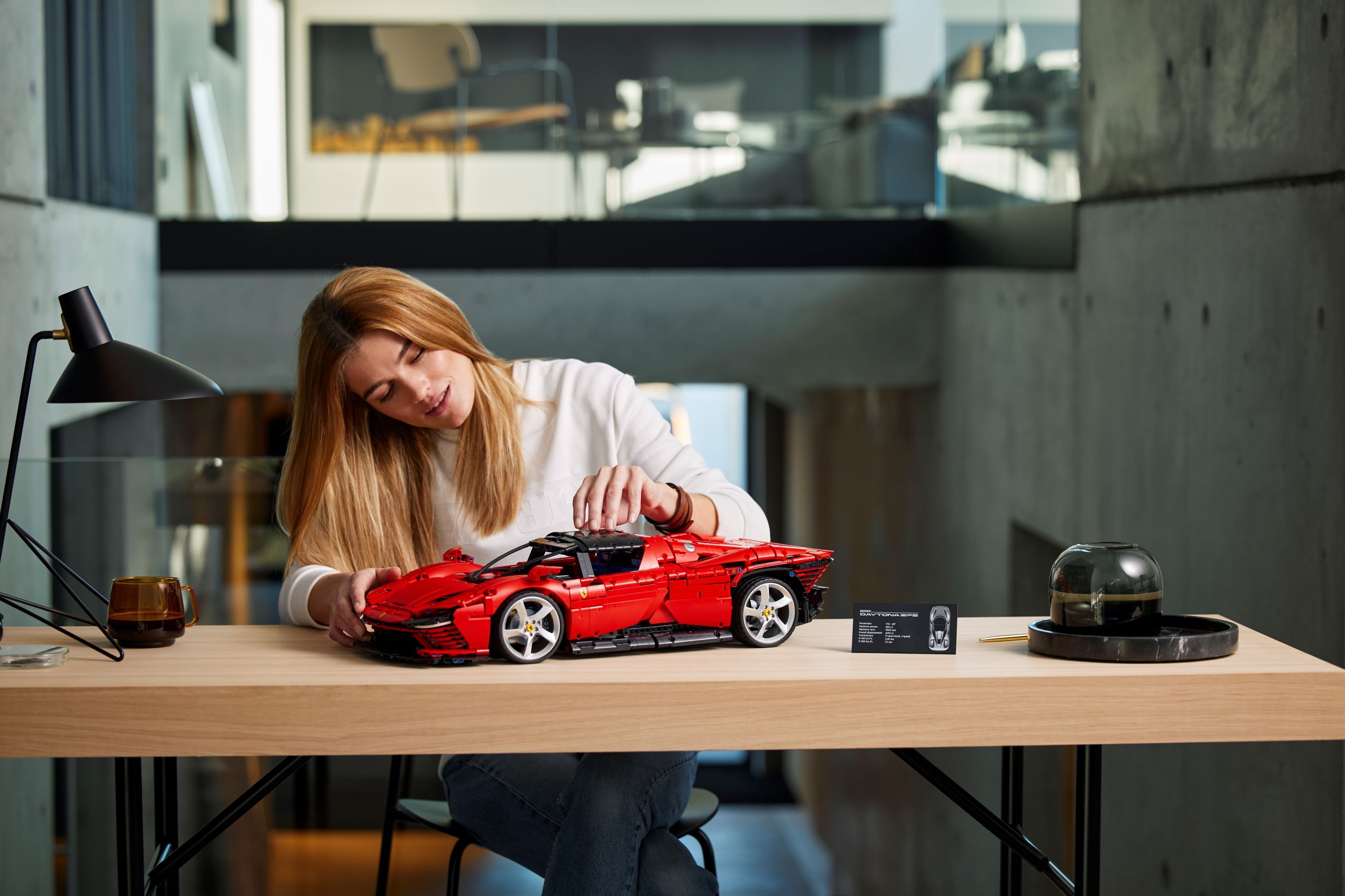 LEGO Technic 42143 Ferrari Daytona SP3, Voiture Modélisme