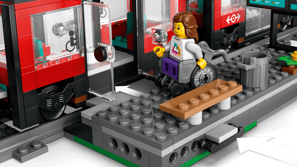 LEGO 60423 Le tramway et la station du centre-ville — visuel 6 sur 8