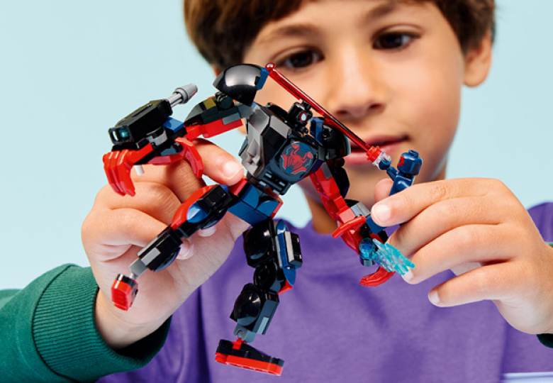 Miles Morales Mech vs. Spider-Man 2099 76337 | Marvel | Buy online