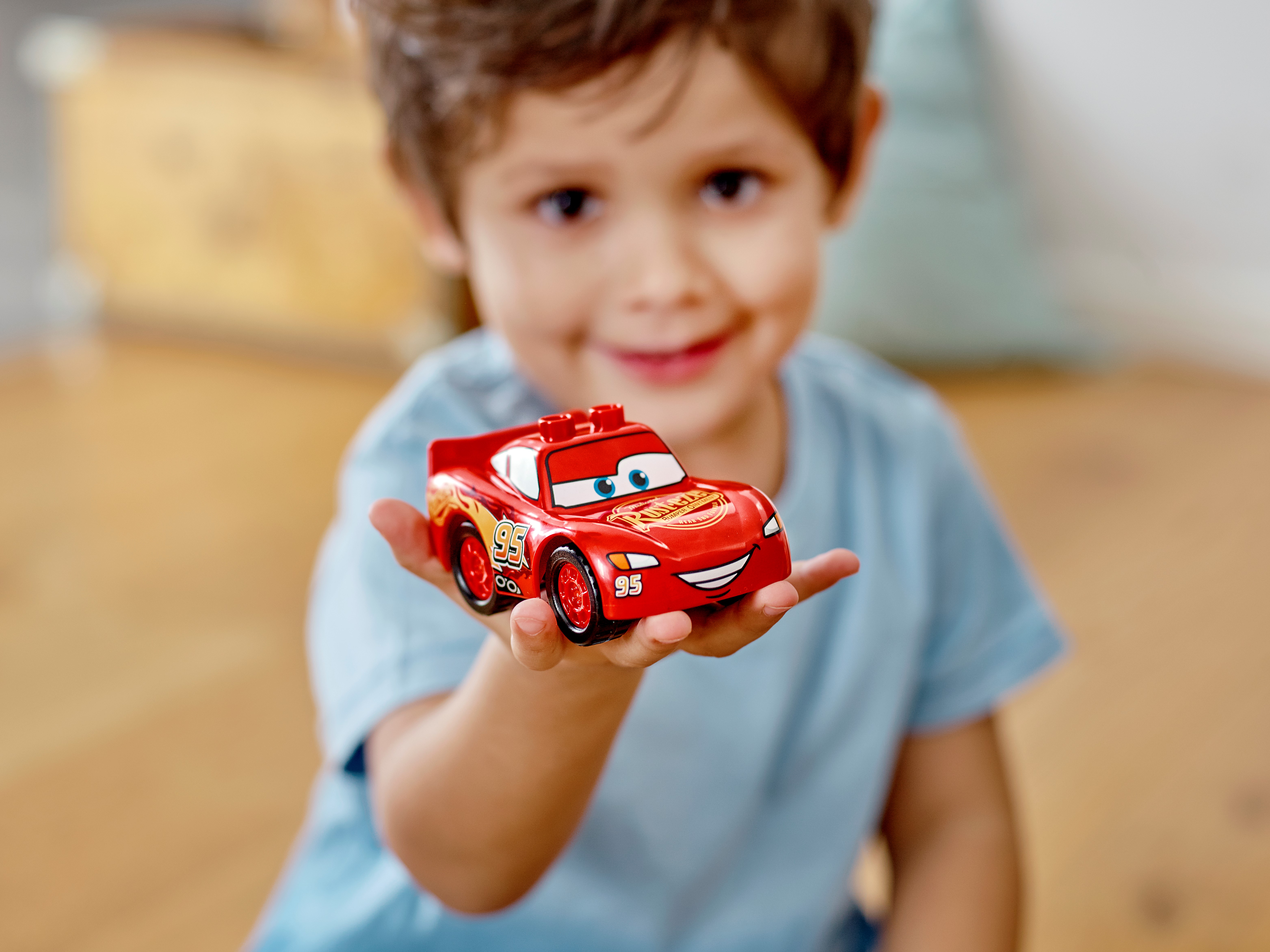 pray paste Dwelling Lightning McQueen's Race Day 10924 | Disney™ | Buy online at the Official  LEGO® Shop US