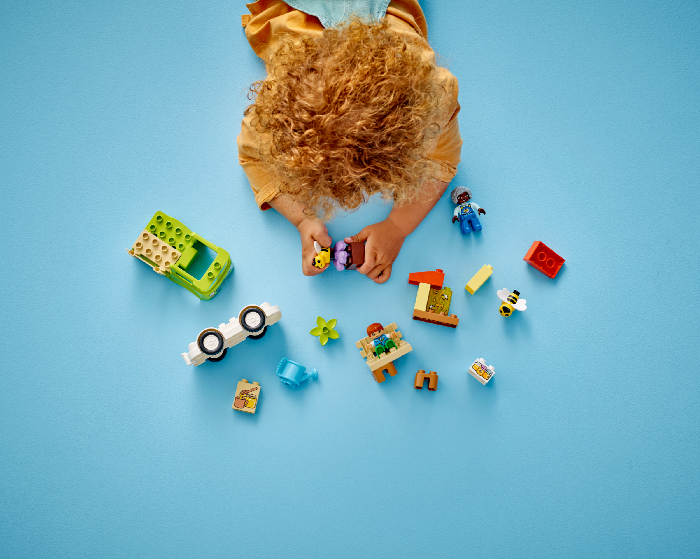 Caring for Bees & Beehives 10419 | DUPLO® | Buy online at the