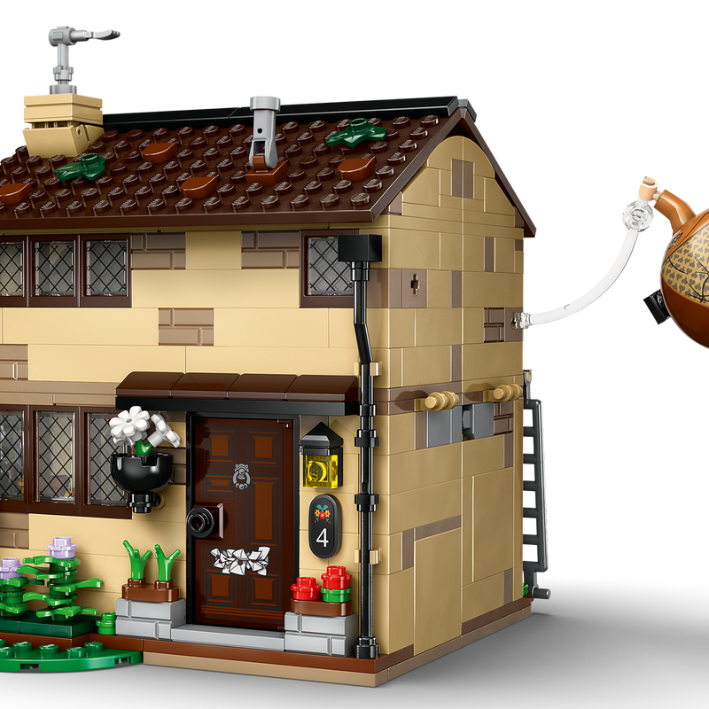 Privet Drive: Aunt Marge's Visit 76451 | Harry Potter™ | Buy Privet Drive: Aunt Marge's Visit 76451 | Harry Potter™ | Buy