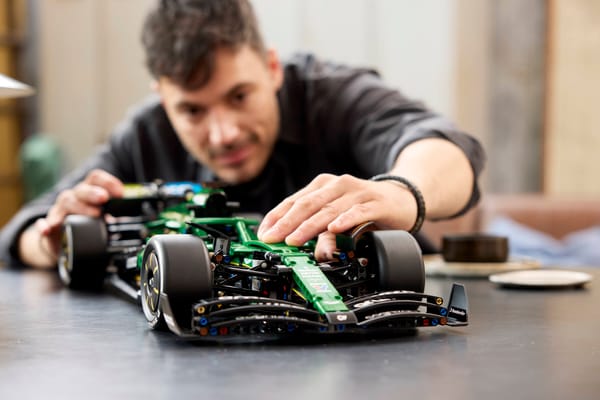 Aston Martin Aramco AMR25 F1® Car - Image 17