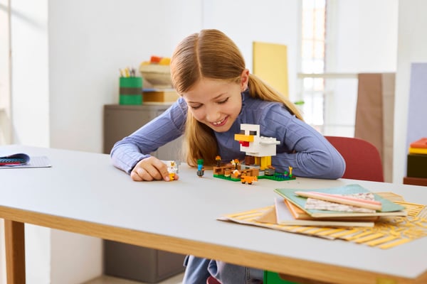 LEGO 21585 La ferme à poulet — visuel 8 sur 8