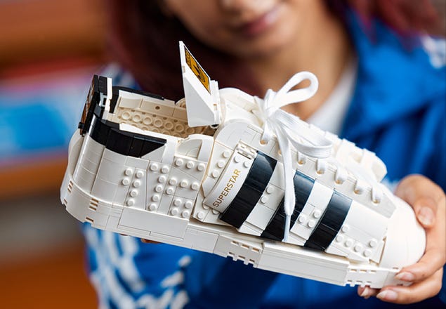 årsag Ripples kæmpe adidas Originals Superstar 10282 | Creator Expert | Buy online at the  Official LEGO® Shop US