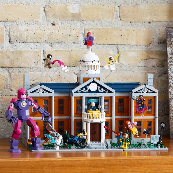 10 things to discover inside the X-Men mansion | Official LEGO