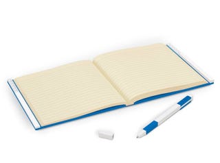 Verschließbares Notizbuch mit Gelschreiber in Blau
