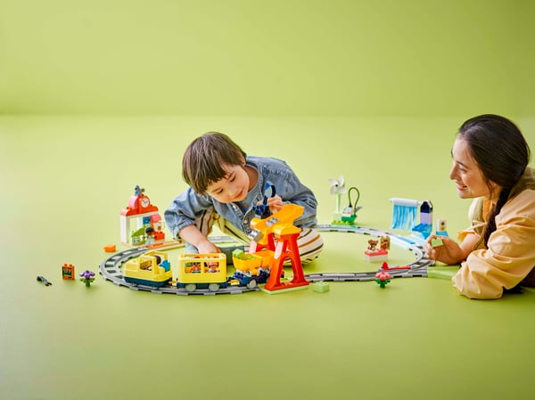 LEGO 10428 Le grand train communautaire interactif — visuel 6 sur 8