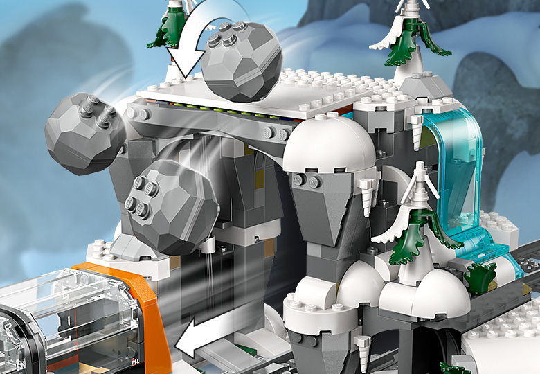 Explorers' Arctic Polar Express Train 60470 | City | Buy online at