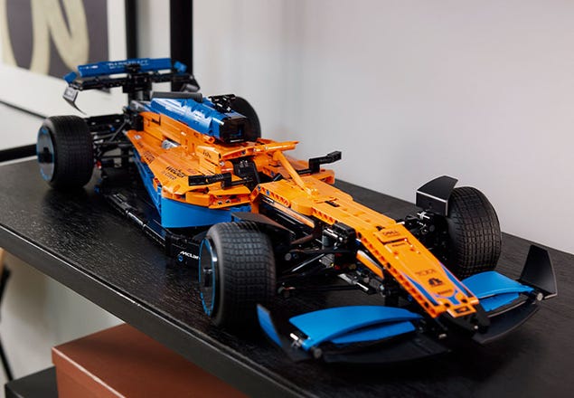 LEGO 42141 Technic McLaren Formula 1 2022 Replica Race Car Model