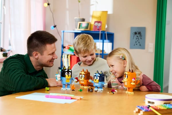 Brick-Built Bluey Family - Image 14