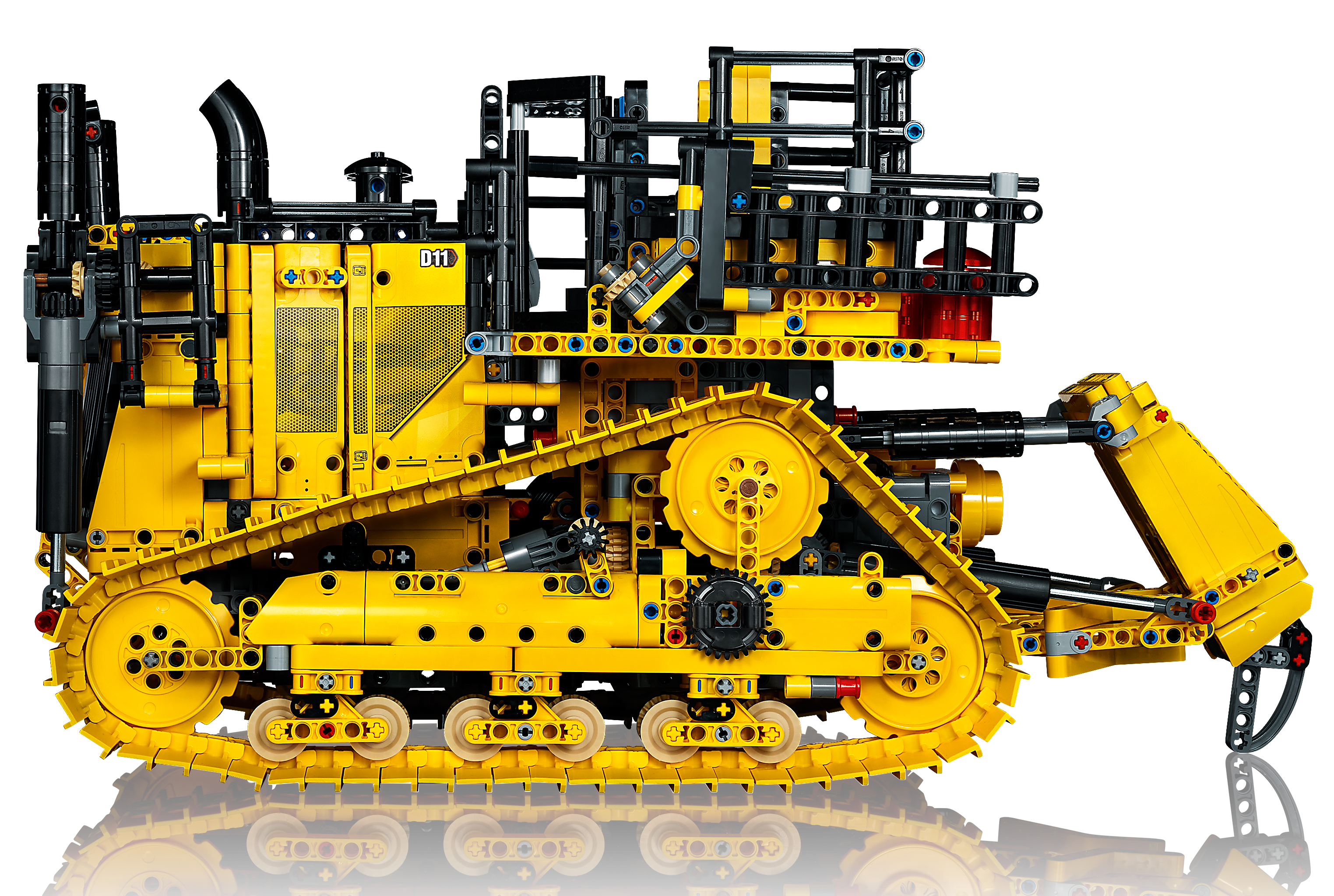   Technic App-Controlled Cat D11 Bulldozer ，new sealed LEGO 42131
