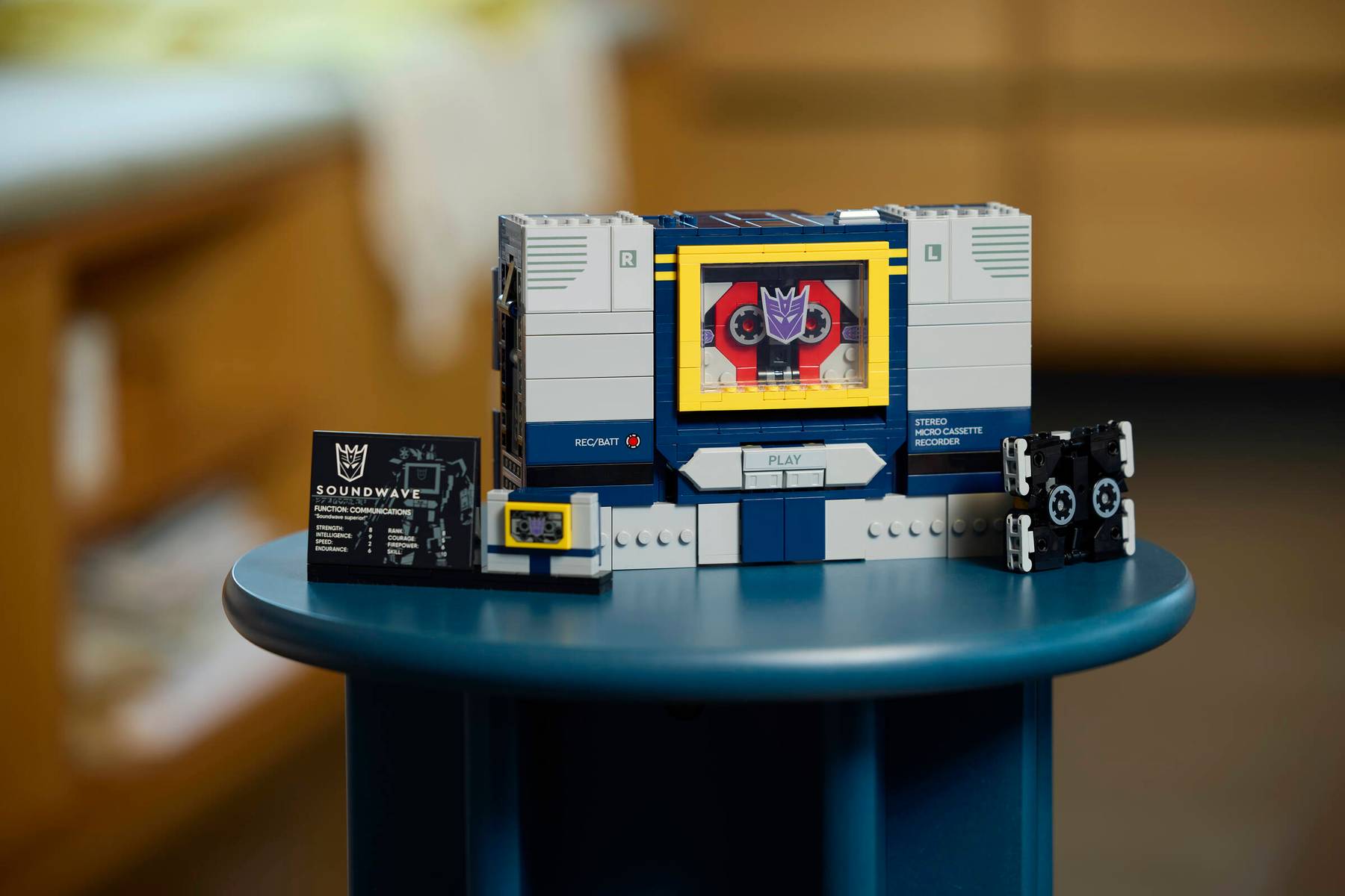 https://www.lego.com/cdn/cs/set/assets/bltcee5bdbdffa2fbb7/10358_Lifestyle_Envr_03_en-gb.jpg?format=webply&fit=bounds&quality=70&width=1200&height=1200&dpr=1.5