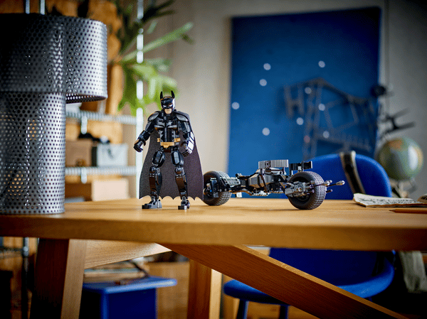 Batman™ Construction Figure and the Bat-Pod Bike - Image 12