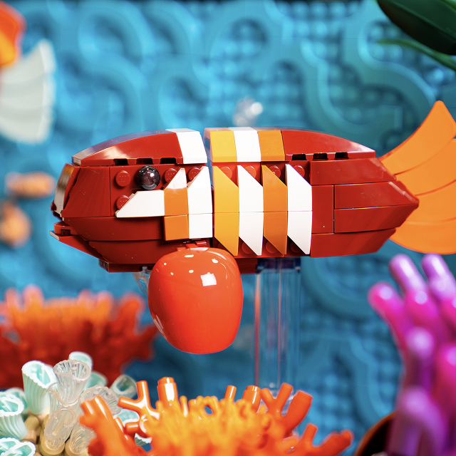 The LEGO® Icons Tropical Aquarium: A Deeper Dive | Official LEGO® ZA