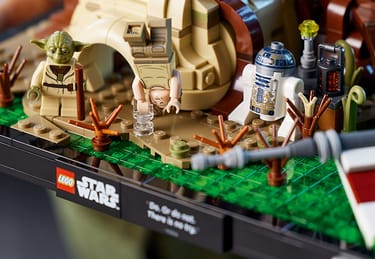 1000 Piece Yoda Set Lego 75330 Dagobah Jedi Training Diorama (no